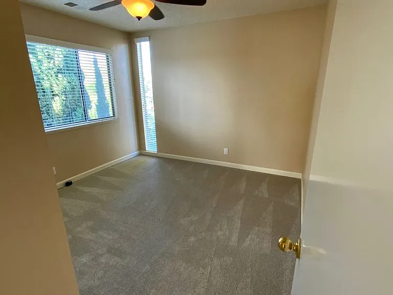 1098 Azalea Ct — Photo 19