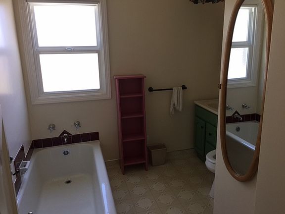 5th image of 21884 Baywood Ave
