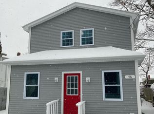 46 N Shore Dr, Riverside, RI 02915