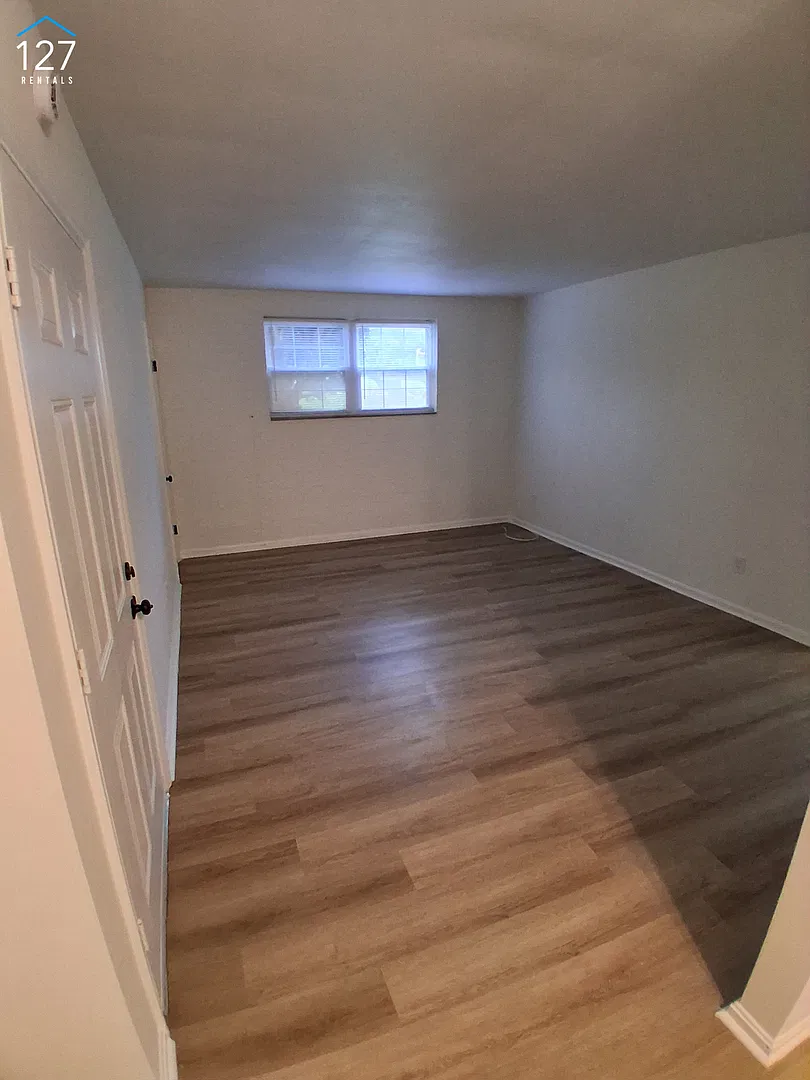 Inviting 2-Bedroom Apartment in the Heart of Lynchburg! — Photo 3