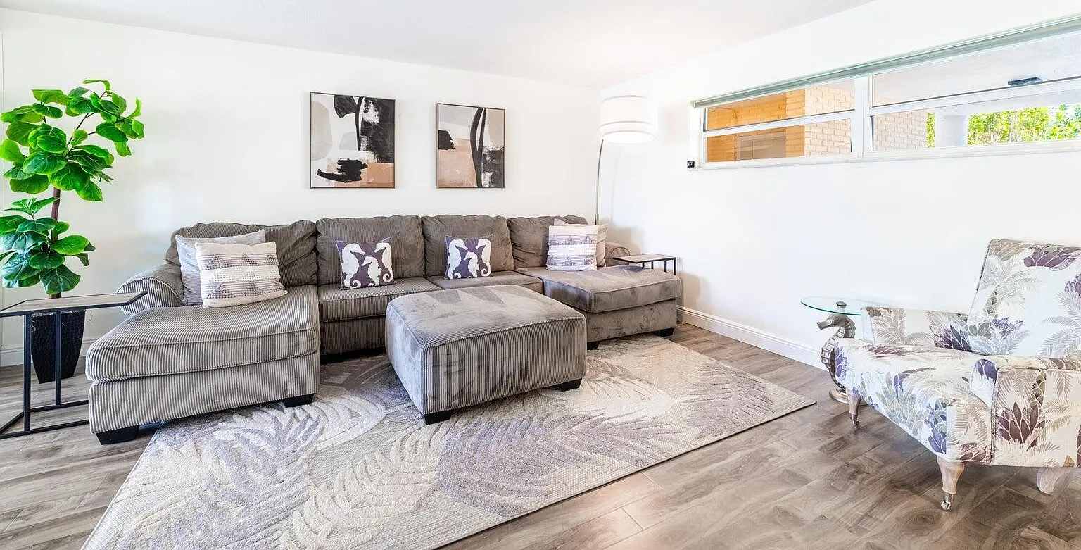 1 bed, 1.5 bath, 950 sqft, $2,200 — Photo 3