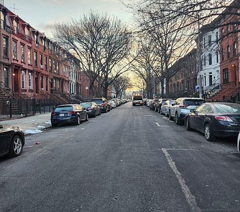 Exterior Neighborhood (street photo)