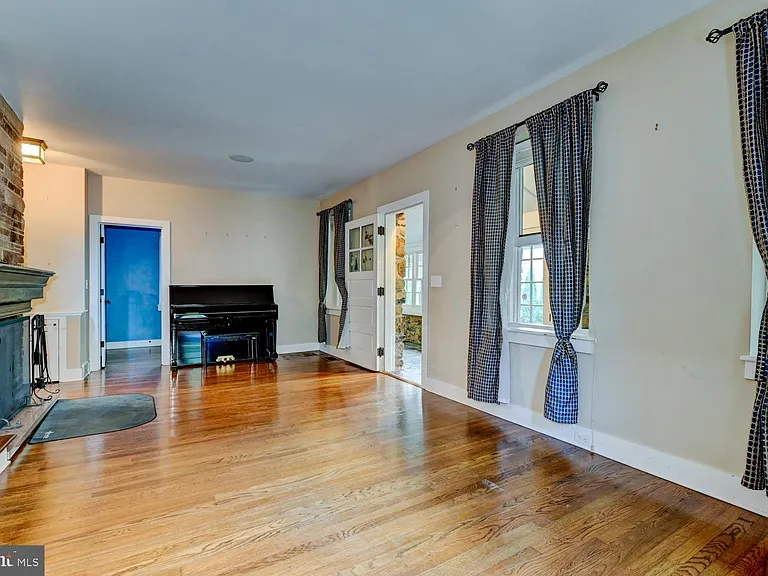 353 Cherry Hill Rd — Photo 8