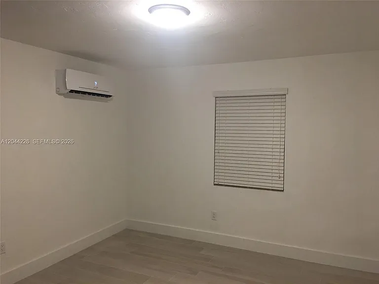 19 Sidonia Ave #7 — Photo 3