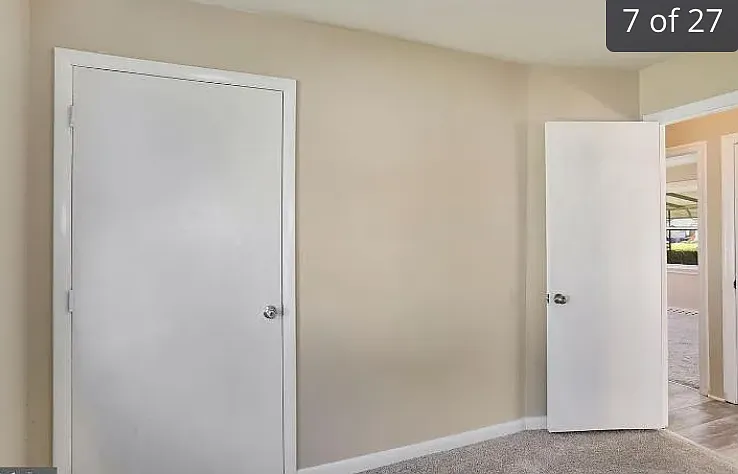 3 bed, 988 sqft, $2,300 — Photo 2