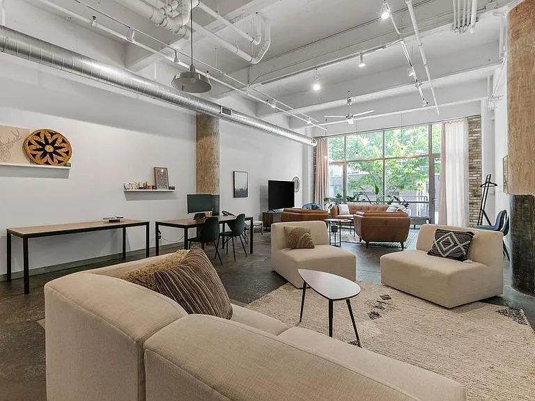700 Washington Ave N #212 — Photo 1
