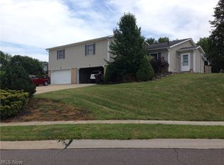 4941-4943 Friar Rd, Stow, OH 44224