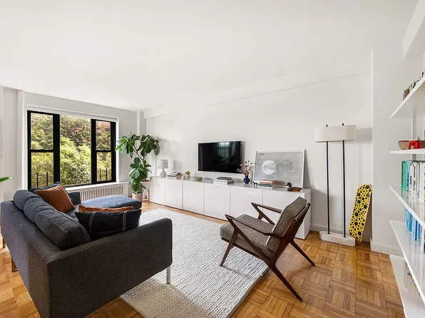 325 Clinton Ave APT 6D, Brooklyn, NY 11205