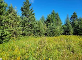 9331 N Park Rd, Naubinway, MI 49762