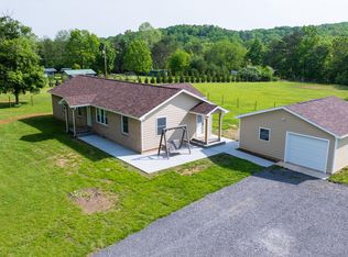 7021 Winchester Grade Rd, Berkeley Springs, WV 25411