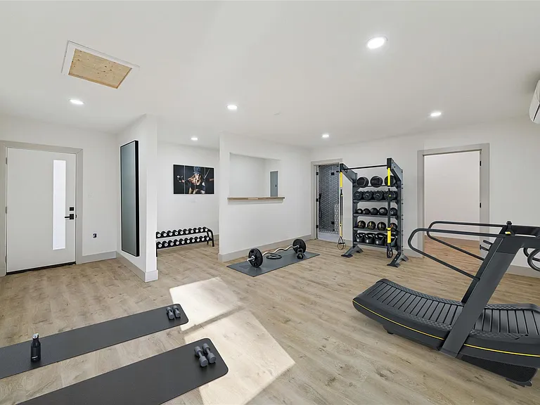 2306 Mill Lake Dr — Photo 13
