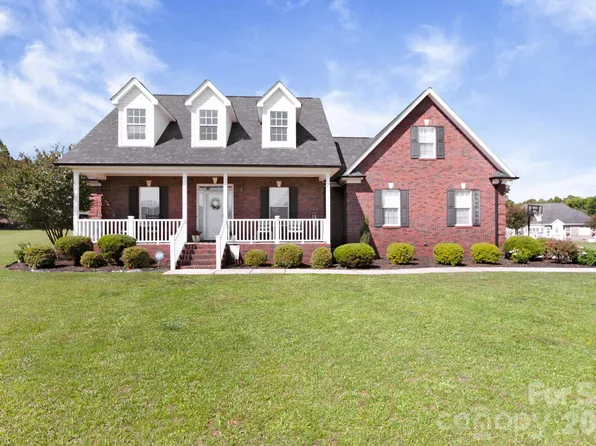 2318 Cardinal Ridge Ln, Wingate, NC 28174