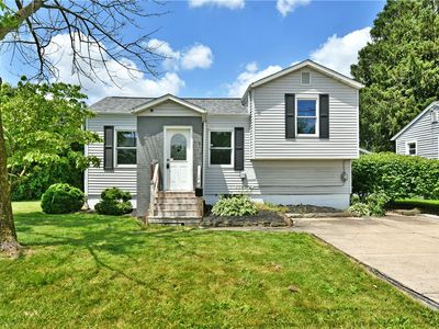 49 N Oakdale Ave, Hermitage, PA, 16148