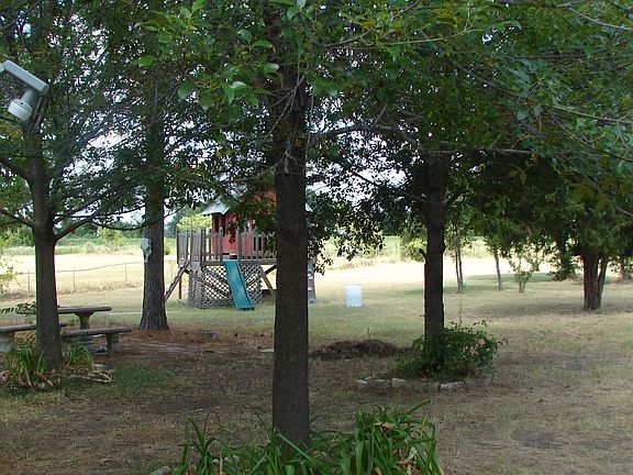 3rd image of 440 Luther Ln