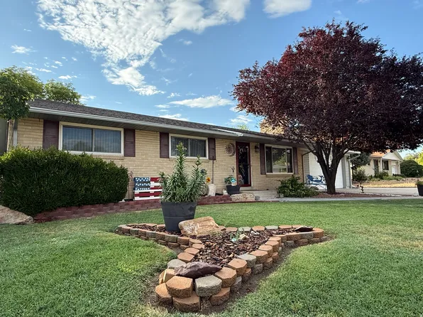 4883 S 3040th St W, Salt Lake City, UT 84129