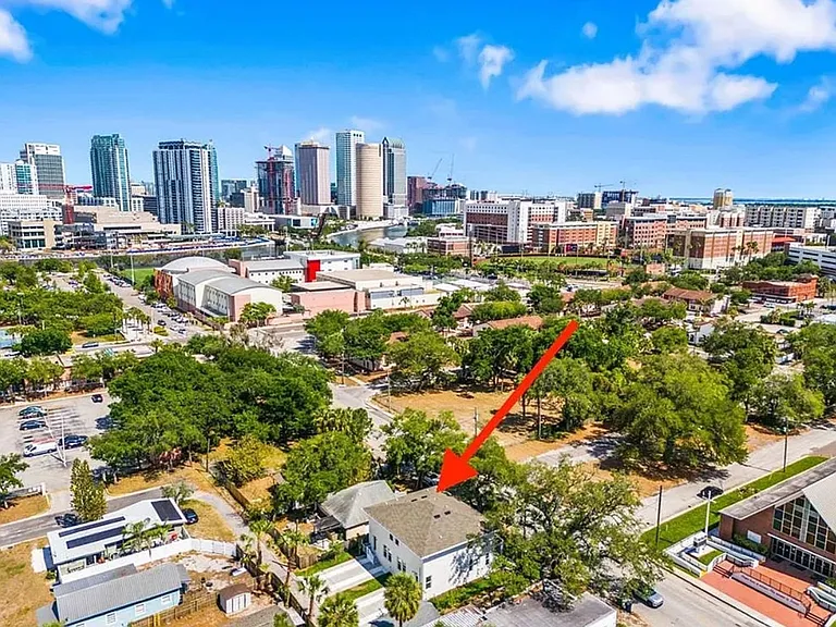 1005 W Cypress St — Photo 11