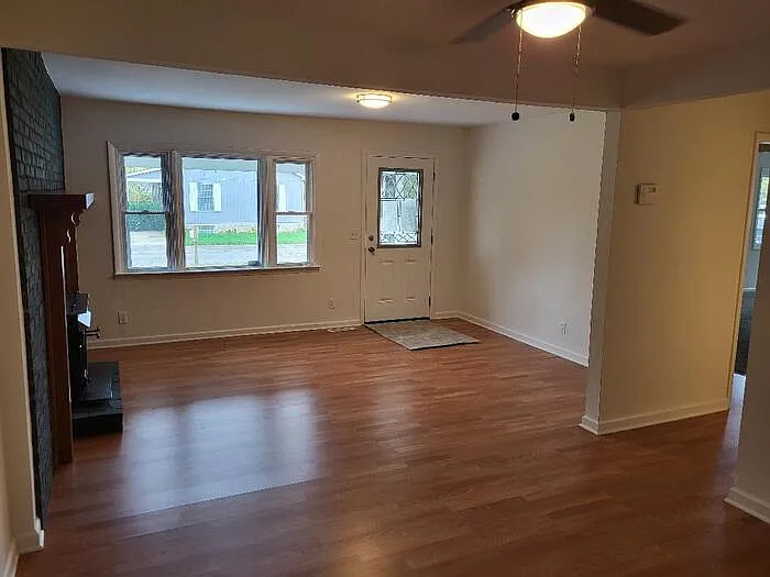 1680 Hillcrest Ave — Photo 4
