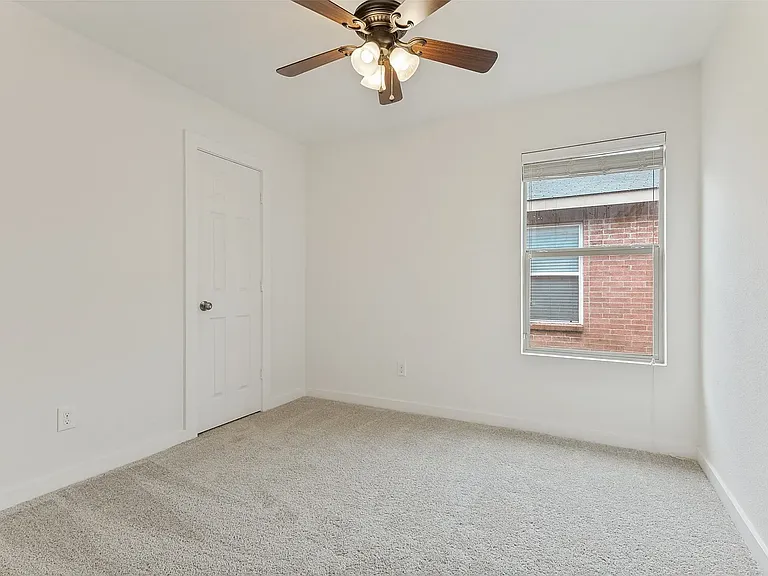 8828 Valley River Dr — Photo 15