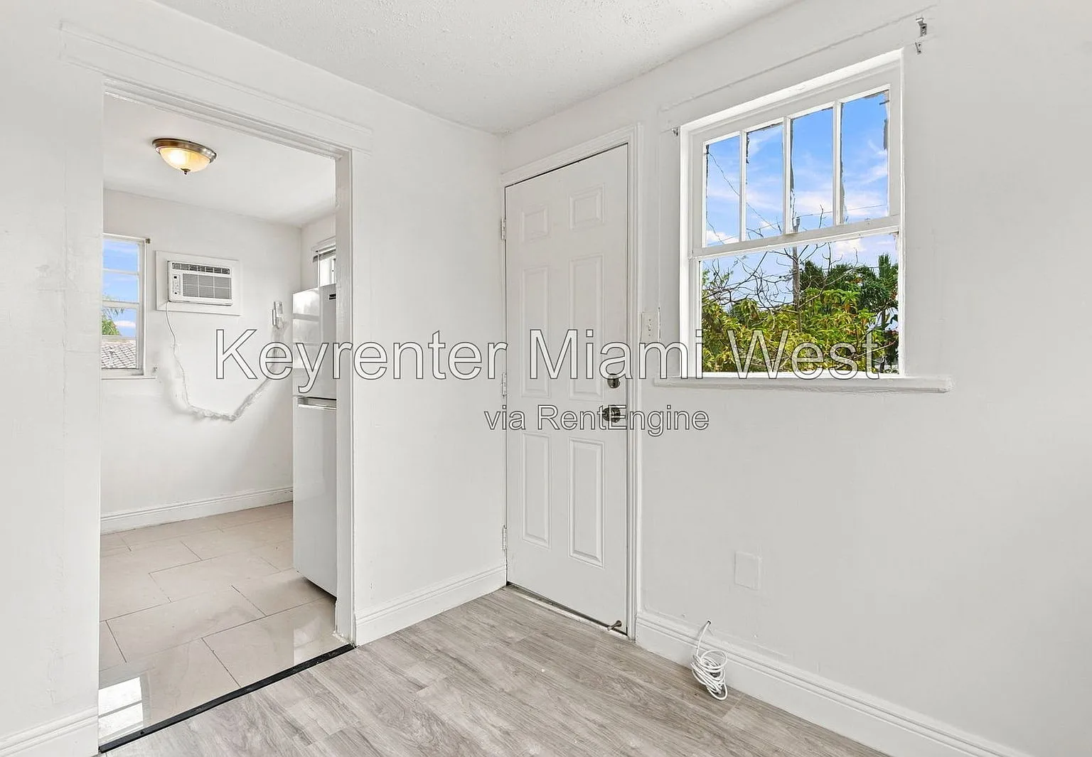 1 bed, 1.0 bath, 700 sqft, $1,500 — Photo 2