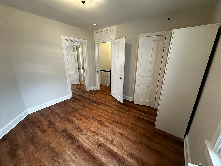 525 11th St SE — Photo 27