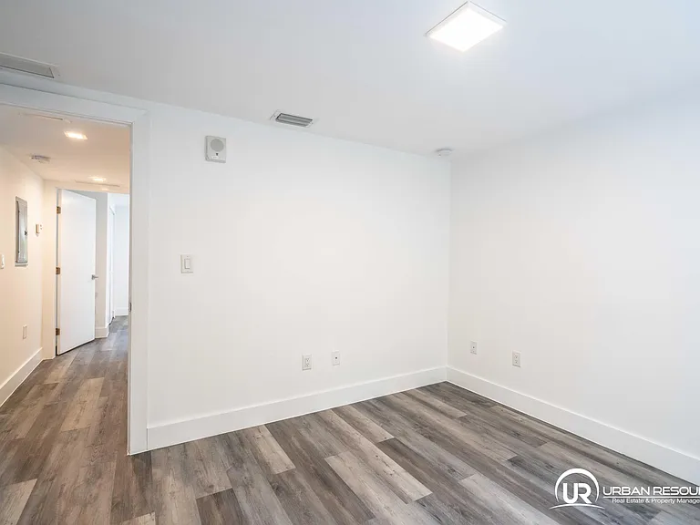 1985 Bay Dr #107 — Photo 16