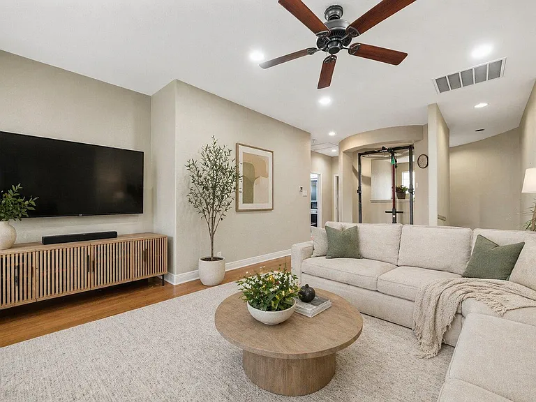 10900 Sky Rock Dr — Photo 13