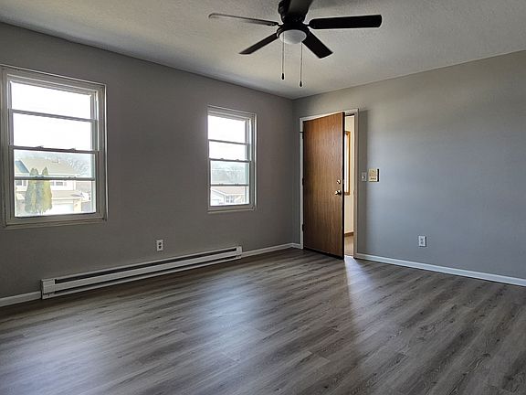 2nd image of 1557 Girard Ave #9