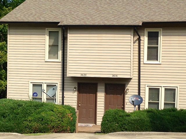 1st image of 2716 White Oak Ln