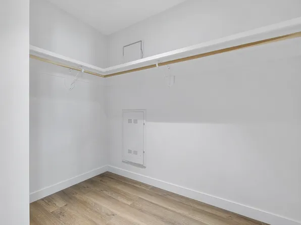 788 Willoughby Avenue image 12 of 19