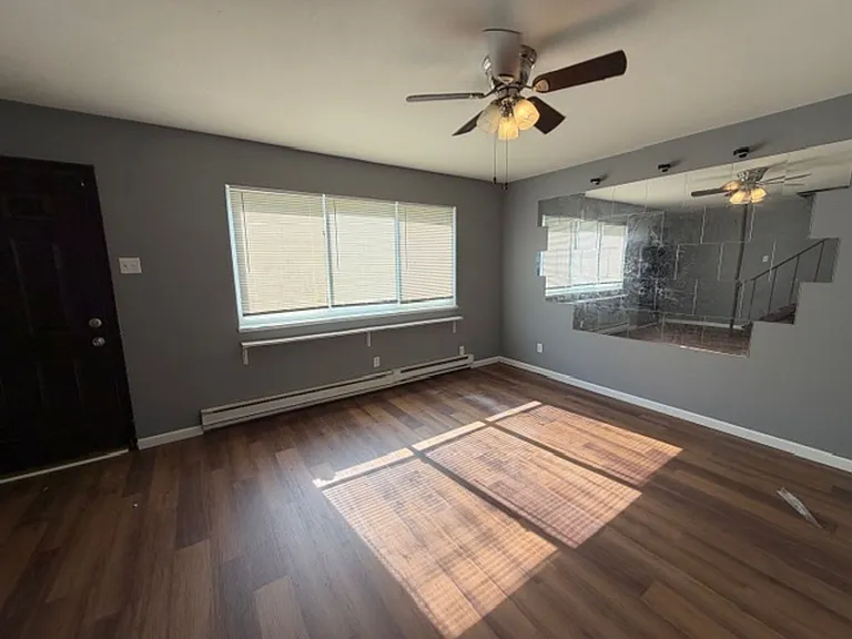 7326 Hazelcrest Dr — Photo 5