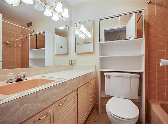 4th image of 333 W Meyer Blvd APT 407