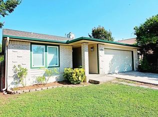 906 Lasso Dr, Round Rock, TX 78681