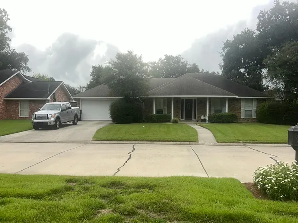 128 Majestic Oaks Dr, Belle Chasse, LA 70037