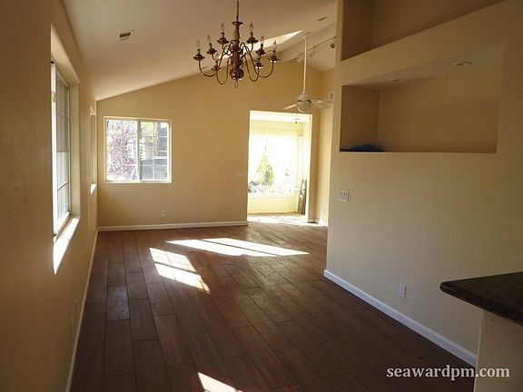 3rd image of 8732 N Ventura Ave
