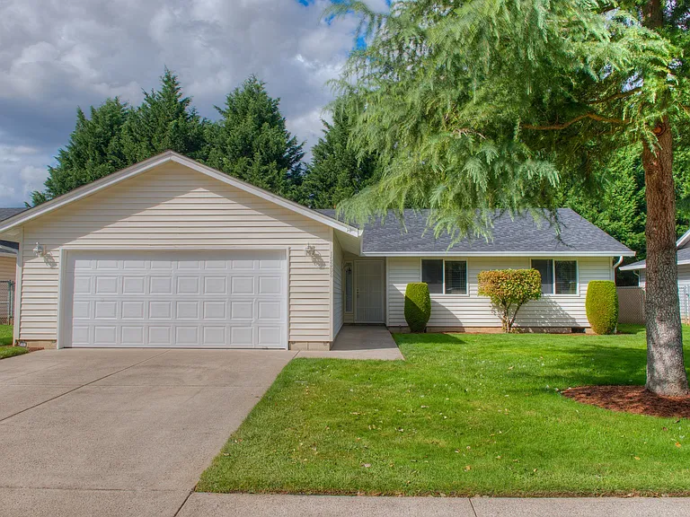 Summerfield Rental Homes — Photo 31