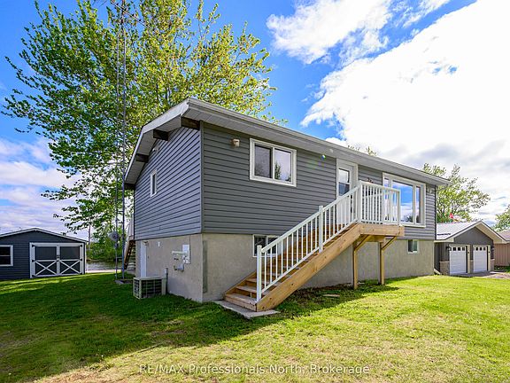 4th image of 284 Moorings Dr