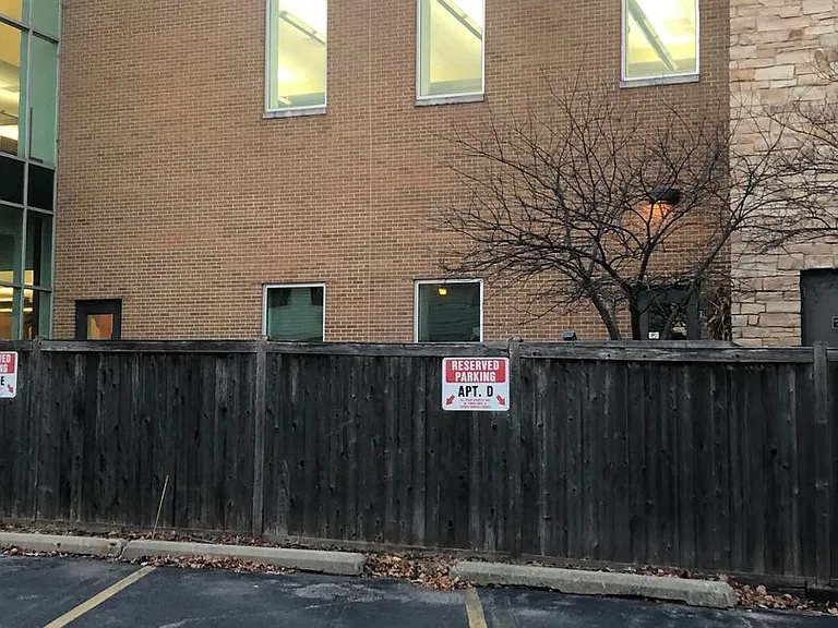 267 E Grand Ave — Photo 13