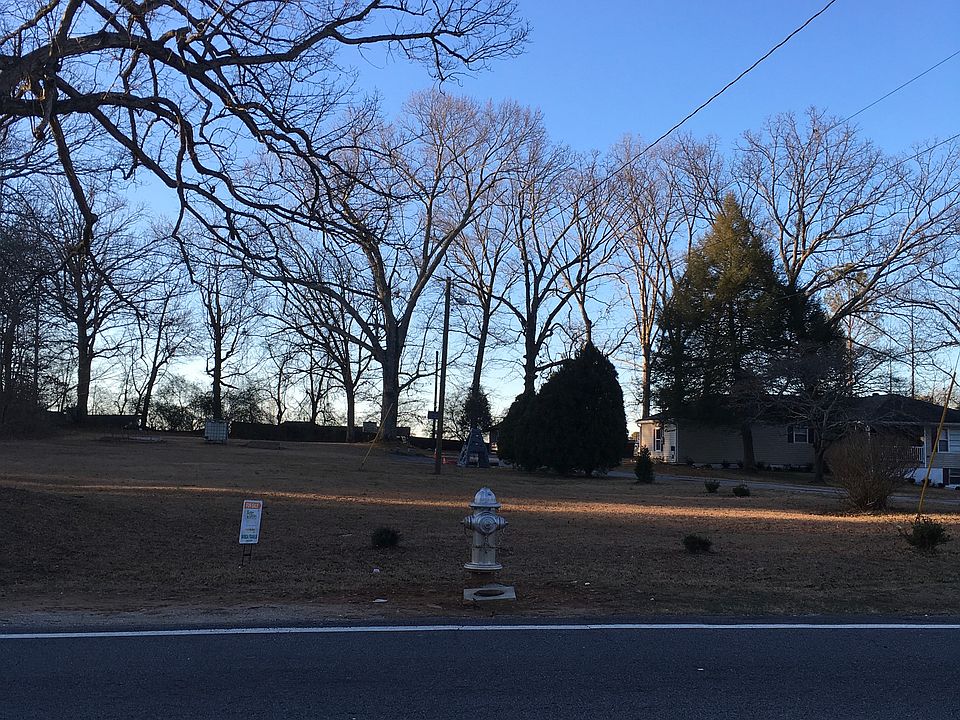 2nd image of 6355 Rockbridge Rd