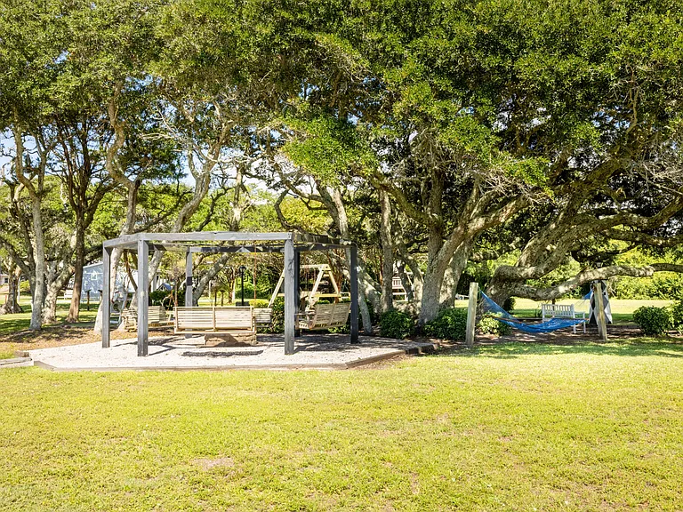 203 Coastal Point Dr — Photo 14