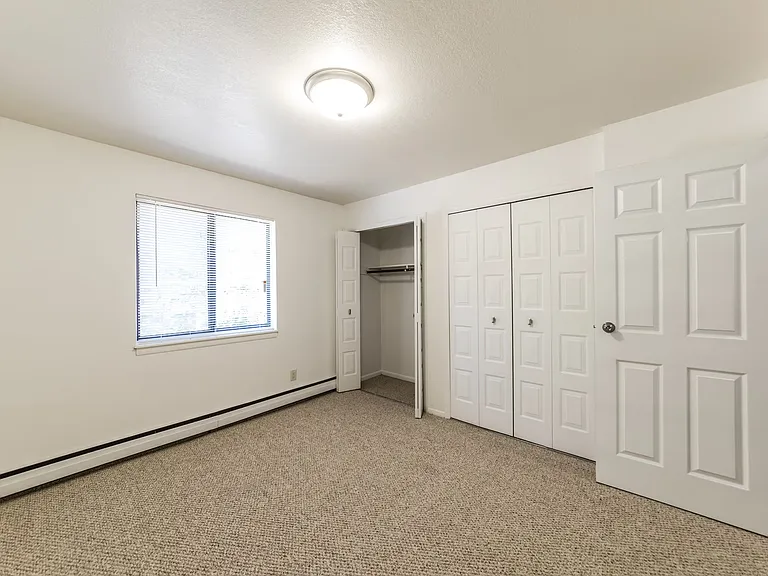 Chestnut Hills Apartments — Photo 10