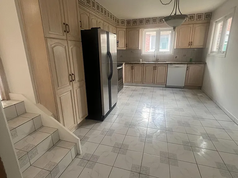 57 Corinthian Blvd — Photo 11