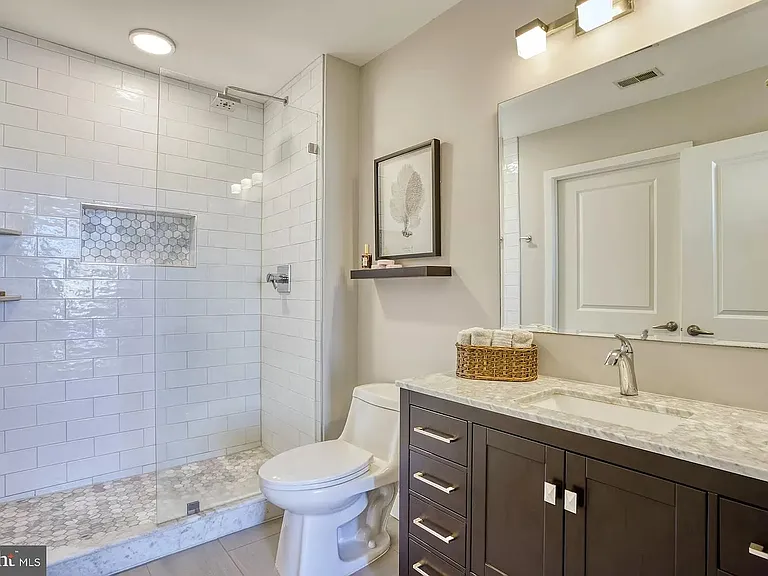520 John Carlyle St #312 — Photo 8