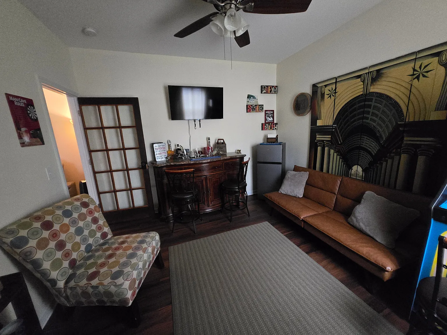 4 bed, 2.5 bath, 2466 sqft, $2,500 — Photo 4