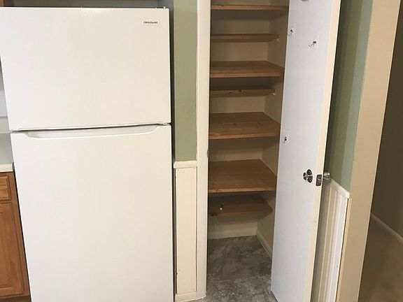 3rd image of 10034 Willdan Dr