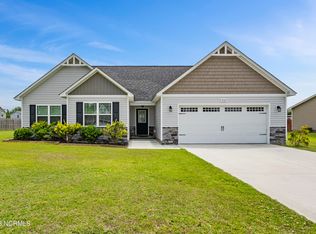 203 Gladstone Dr, Jacksonville, NC 28540