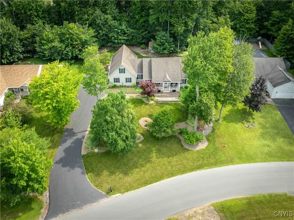 115 Kelly Dr, Central Square, NY 13036