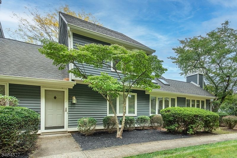 1st image of 27 Village Dr