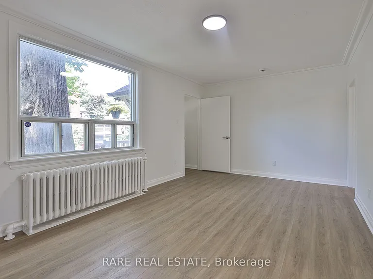 2367 1/2 Queen St E #B — Photo 6