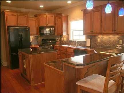 3rd image of 304A Harbor Bend Blvd