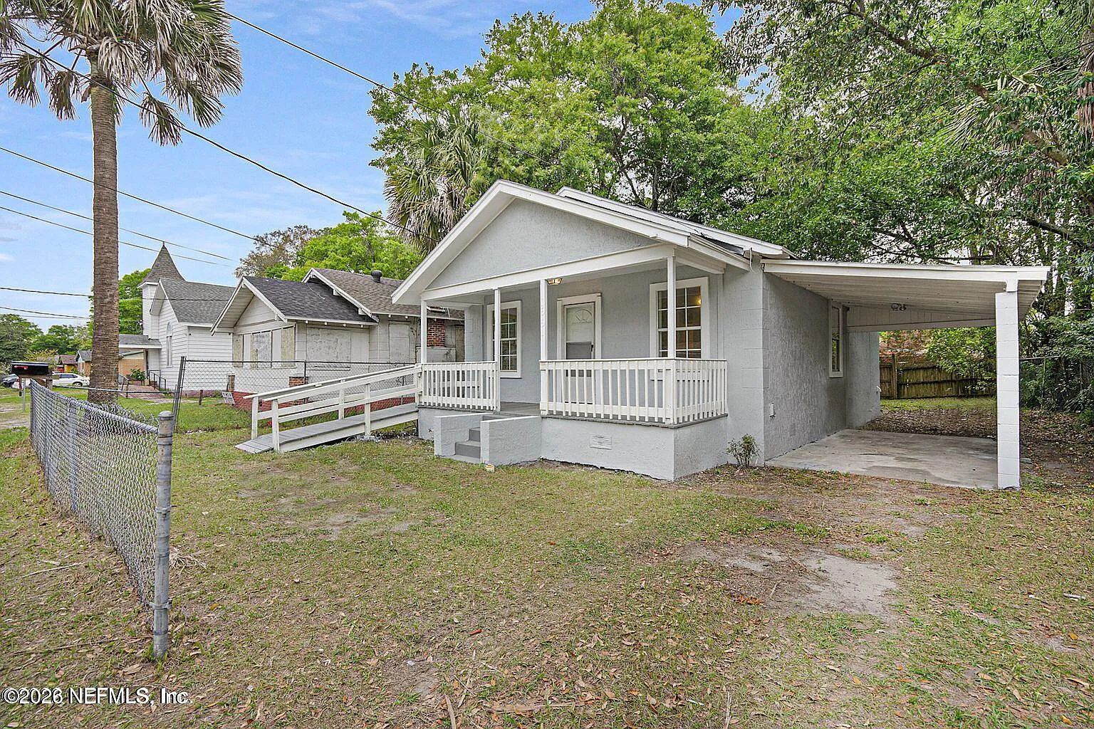 2 bed, 1.0 bath, 764 sqft, $1,200 — Photo 2